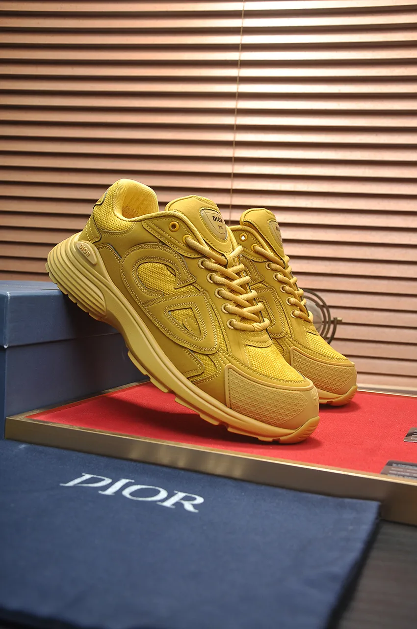 Men's men's shoes 💰: 540💶 (top original order) Brand: Dior (Dior) Standard code: Men's code 38-44 (45 customized) Grade: Same style as the official website Material: Top original cowhide stitched together Original wear-resistant and lightweight outsole Style category: Fashionable casual shoes Distinguished luxury brand elements top luxury Color: Real picture color
